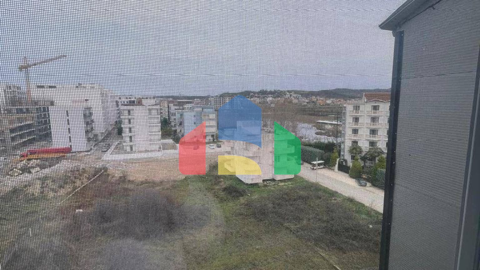 1+1  с балконом, Мали Робит, 65 м.кв