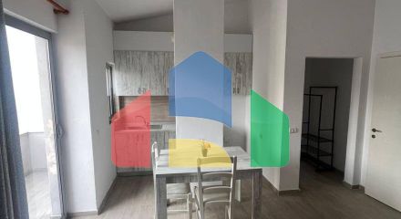 1+1  с балконом, Мали Робит, 65 м.кв