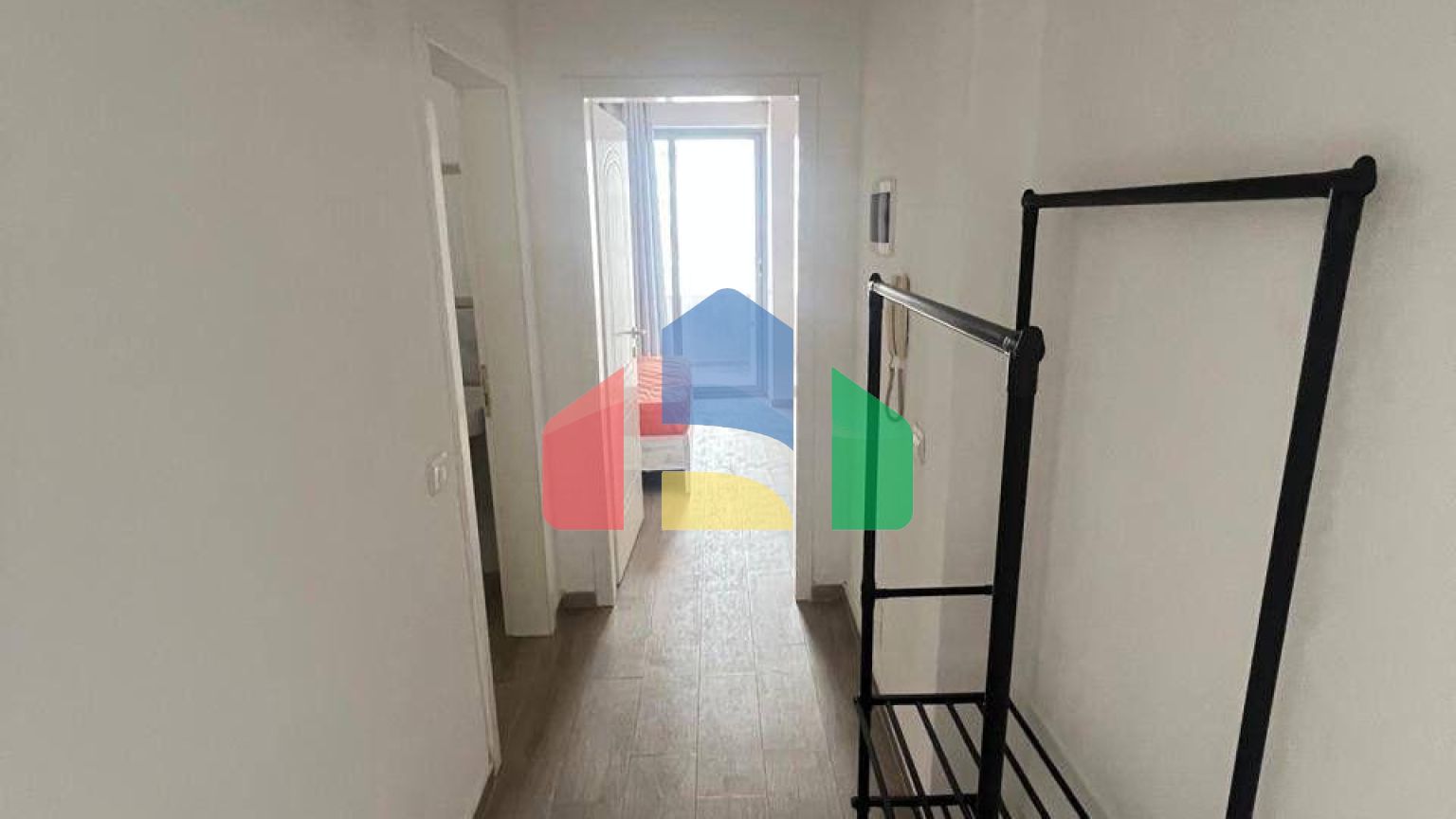 1+1  с балконом, Мали Робит, 65 м.кв