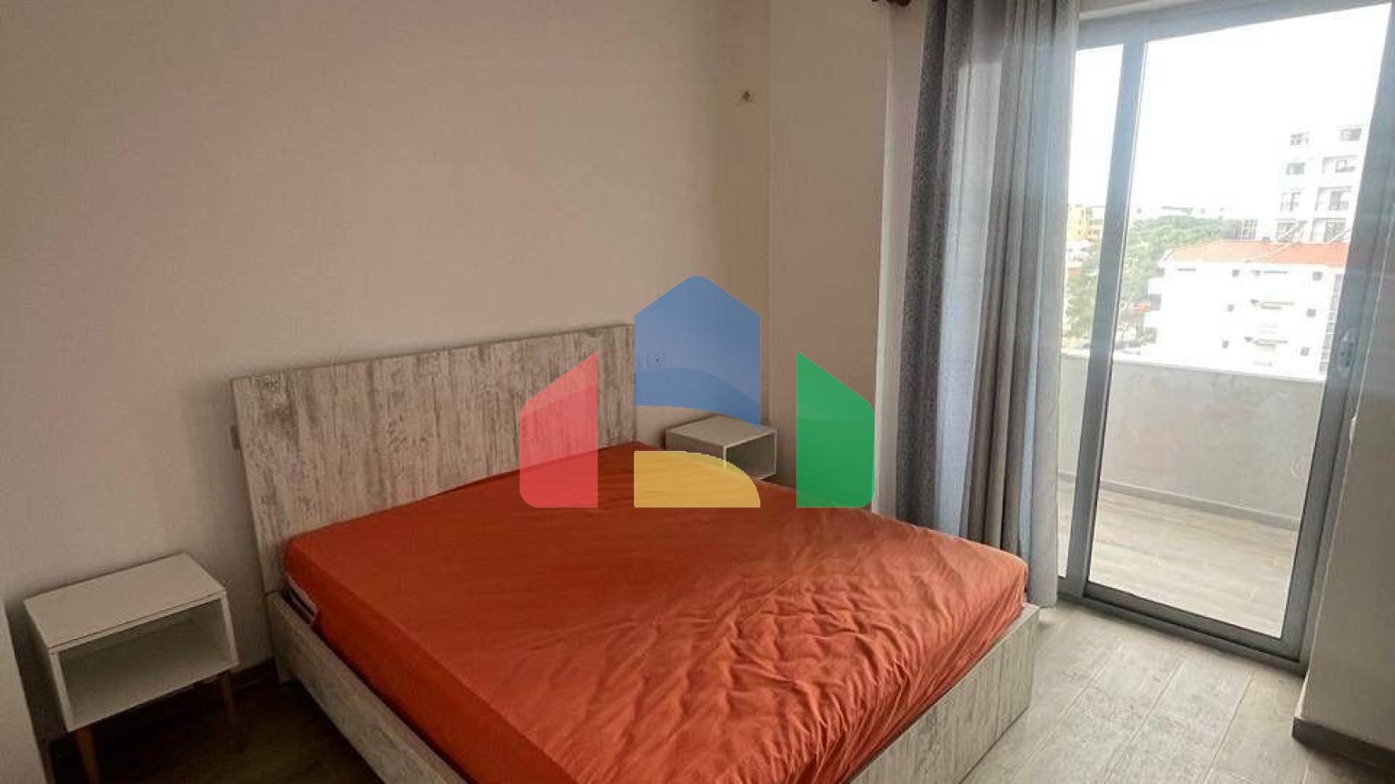 1+1  с балконом, Мали Робит, 65 м.кв