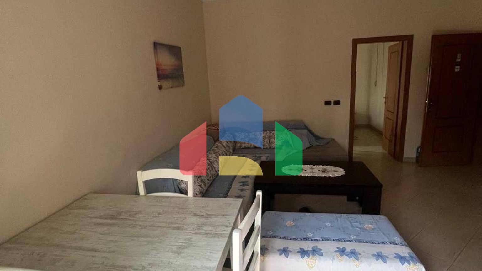 1+1  с балконом, Мали Робит, 65 м.кв