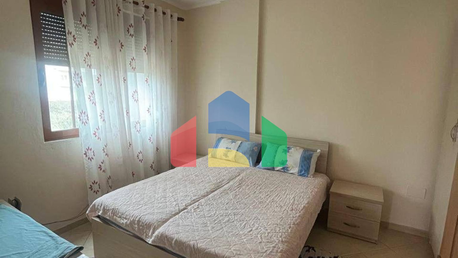 1+1  с балконом, Мали Робит, 65 м.кв