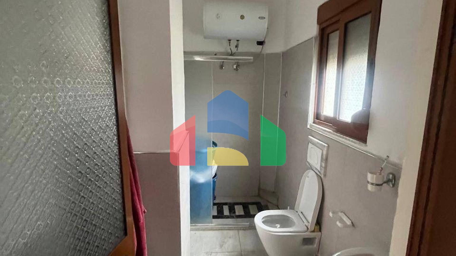 1+1  с балконом, Мали Робит, 65 м.кв