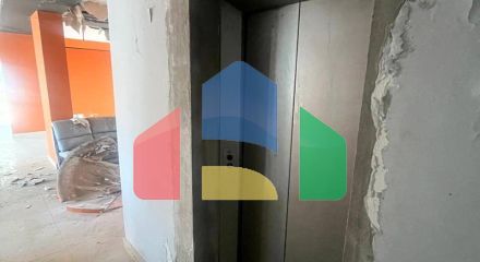 250 м.кв. + 150 м.кв. терраса на последнем этаже, Shkembi I Kavajes