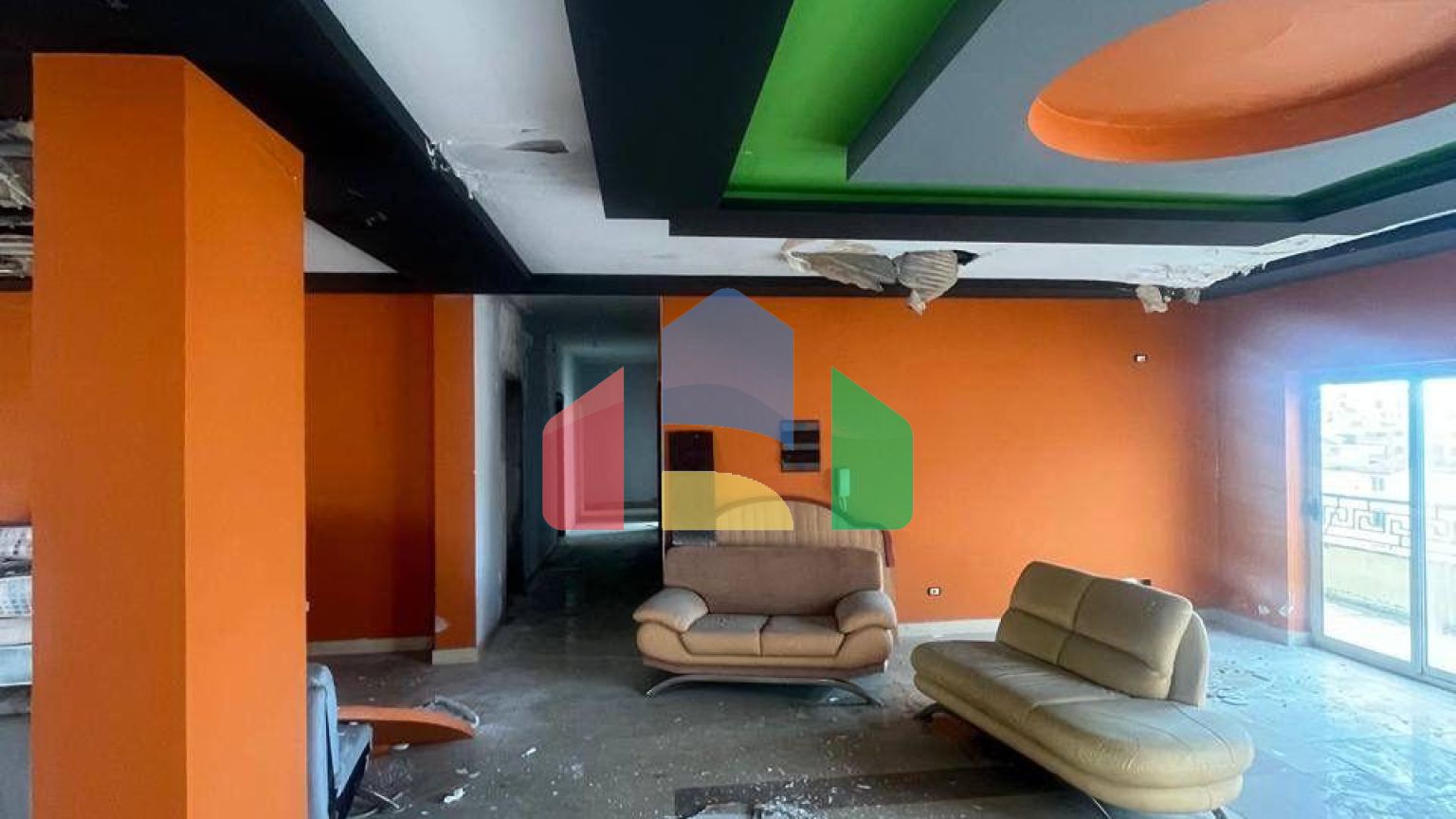 250 м.кв. + 150 м.кв. терраса на последнем этаже, Shkembi I Kavajes