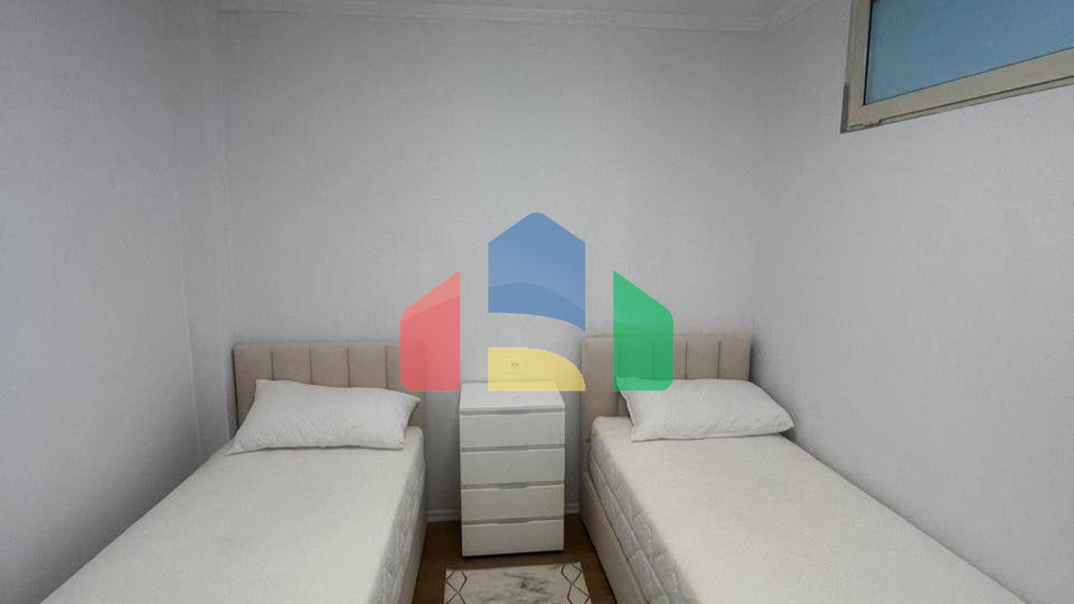 2+1 с балконом, Shkembi I Kavajes, 59м.кв