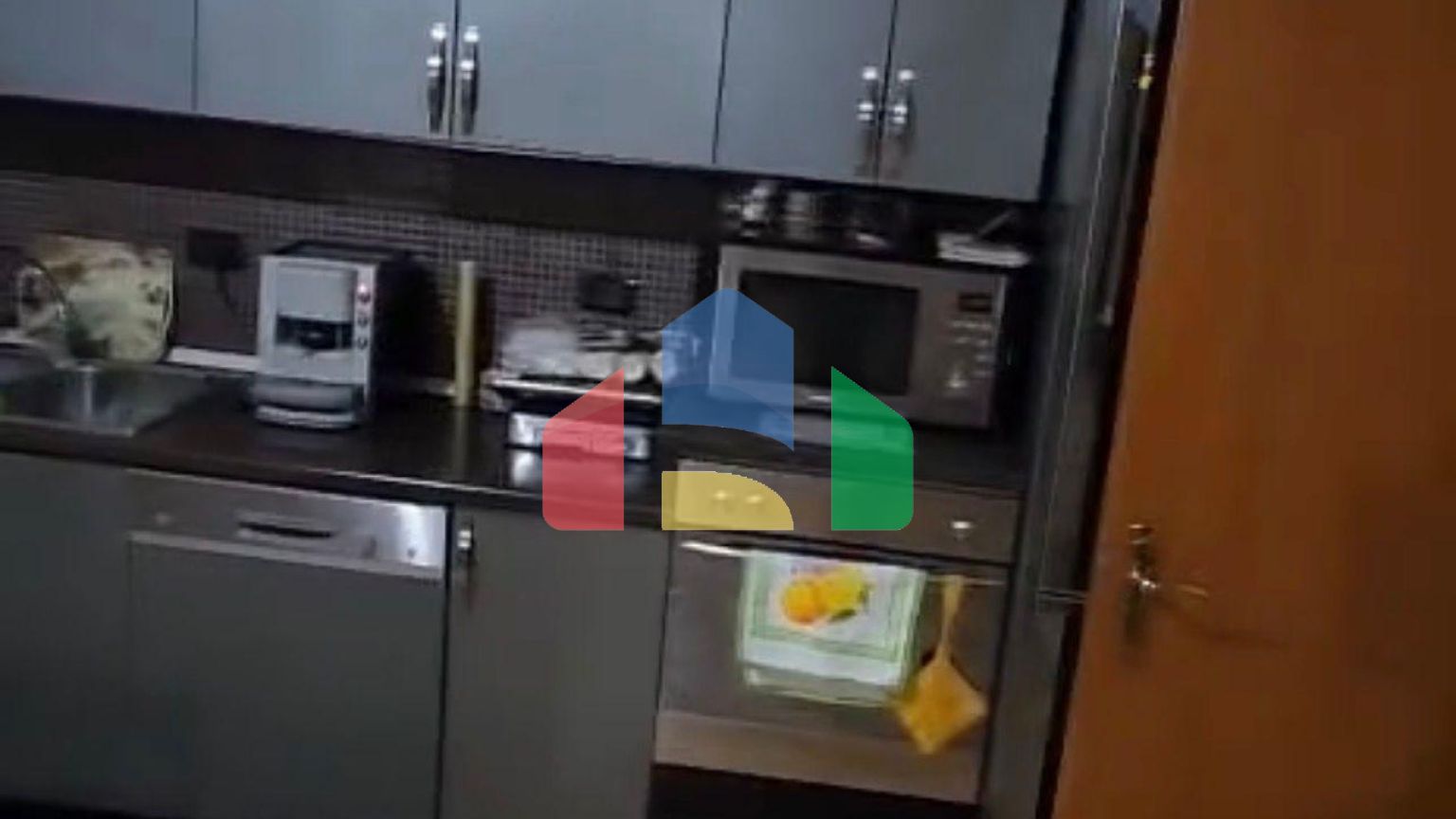 3+1+2 с балконом, Центр возле Порта, 150 м.кв