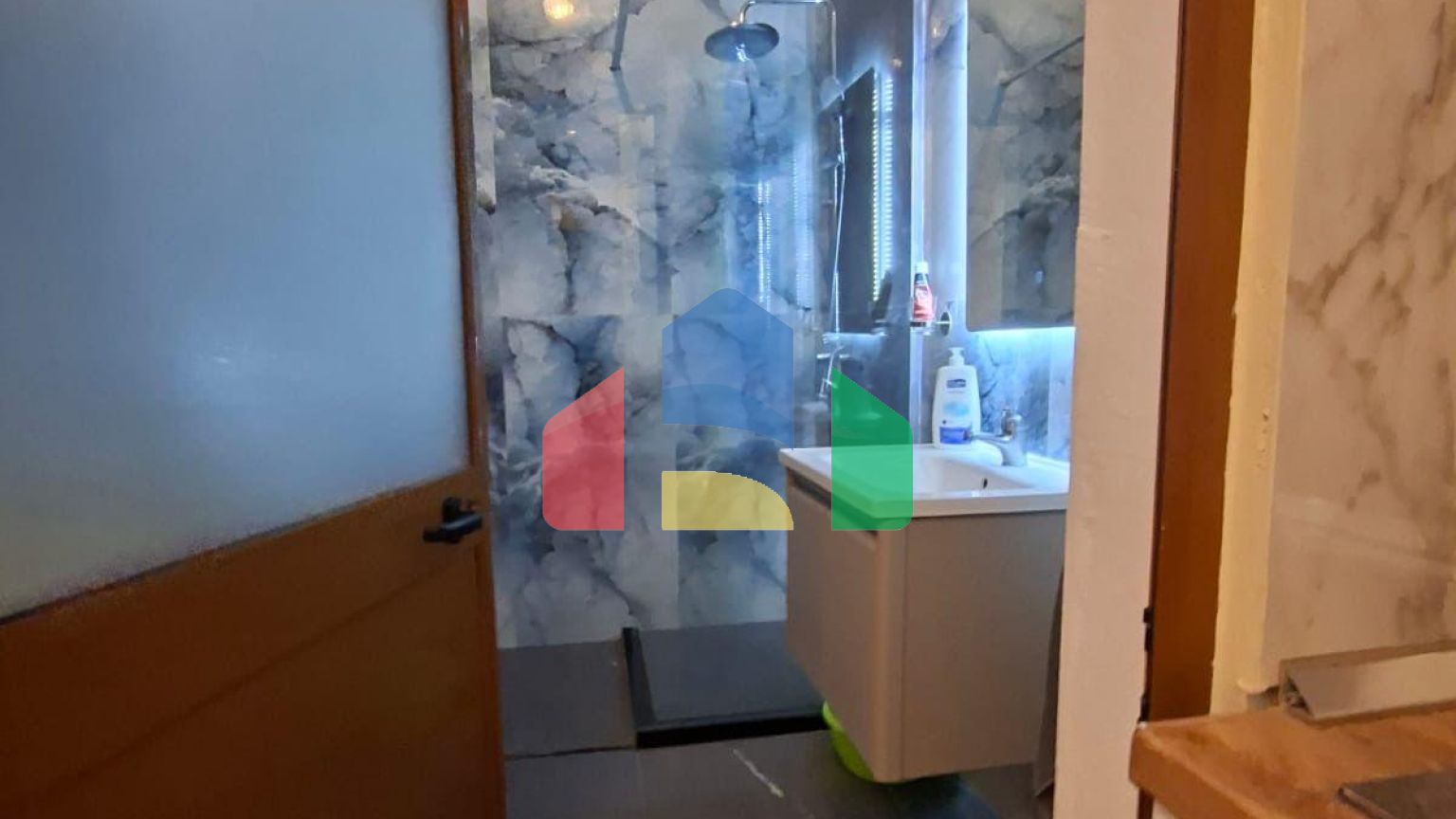 1+1 с балконом, Shkembi i Kavajes, 36 м.кв