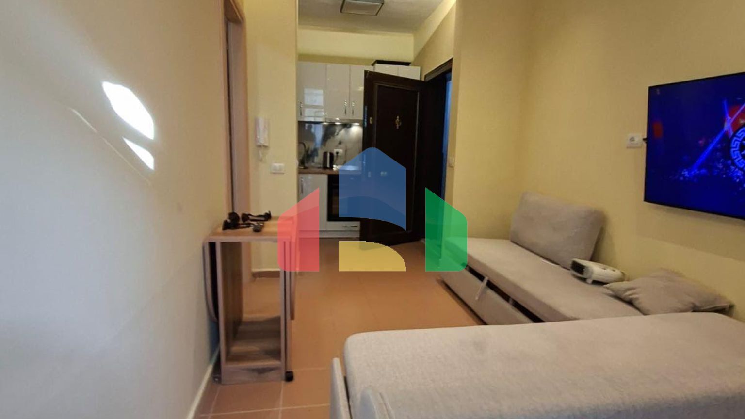 1+1 с балконом, Shkembi i Kavajes, 36 м.кв