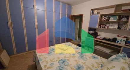 2+1 с балконом, р-н Центр Дурреса, 89 м.кв.