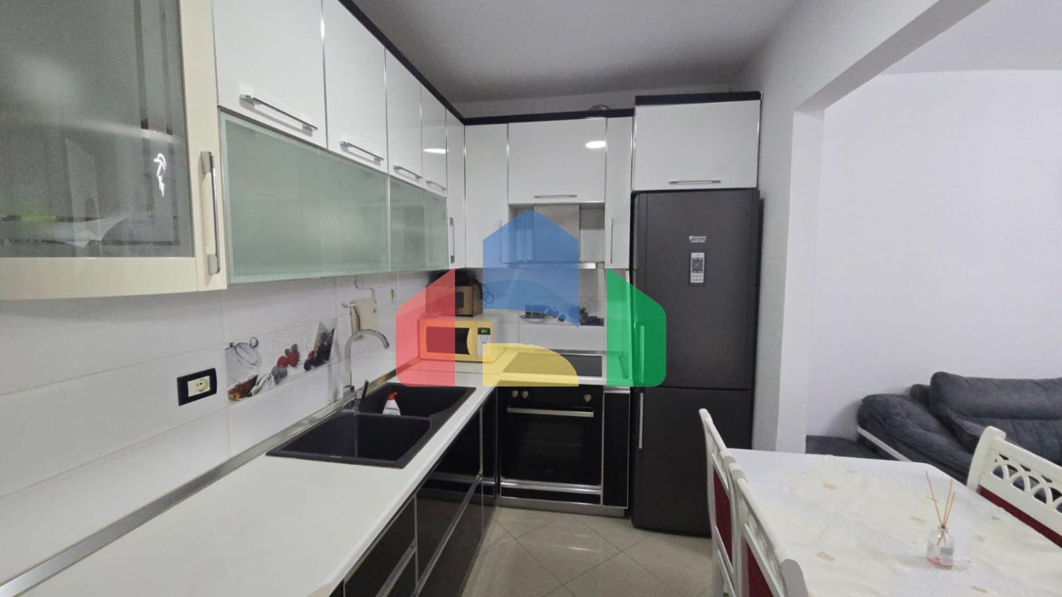 2+1, р-н Центр Дурреса, 80 м.кв.