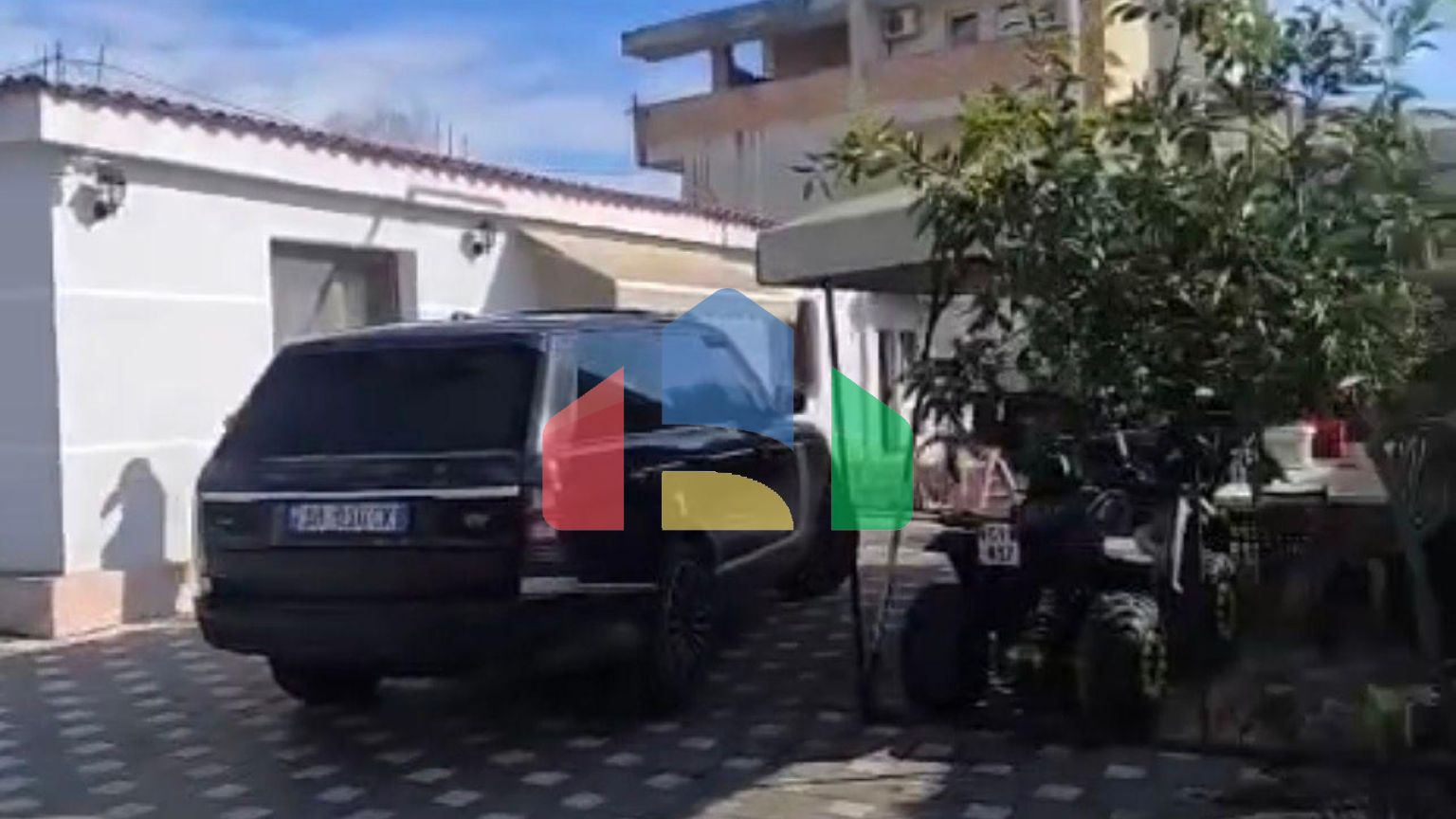 Дом 3+1+2 с участком, Пляж, 117 м.кв. и 840 м.кв. земля