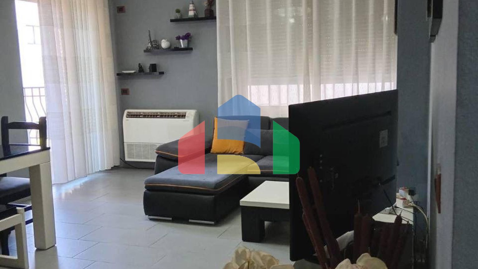 1+1 с балконом, Shkembi i Kavajes, 70 м.кв