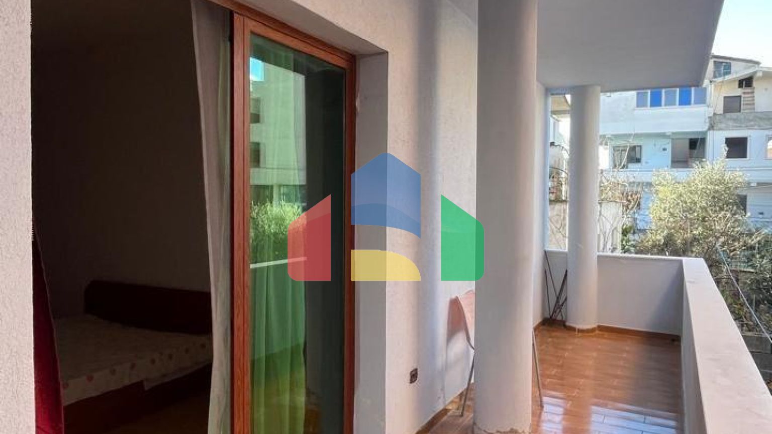 3+1 с двумя балконами, р-н Голем, 125 м.кв