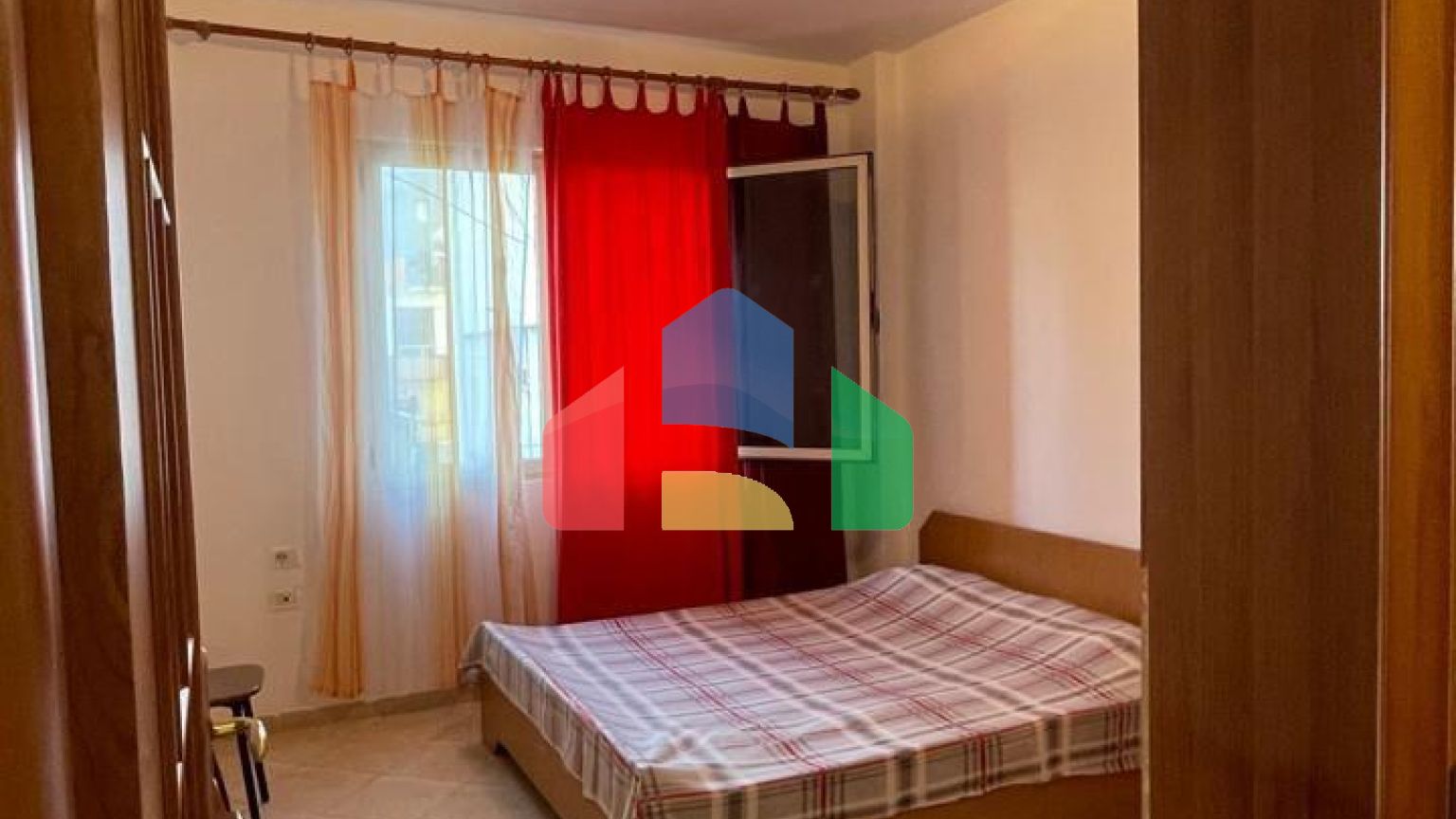 3+1 с двумя балконами, р-н Голем, 125 м.кв