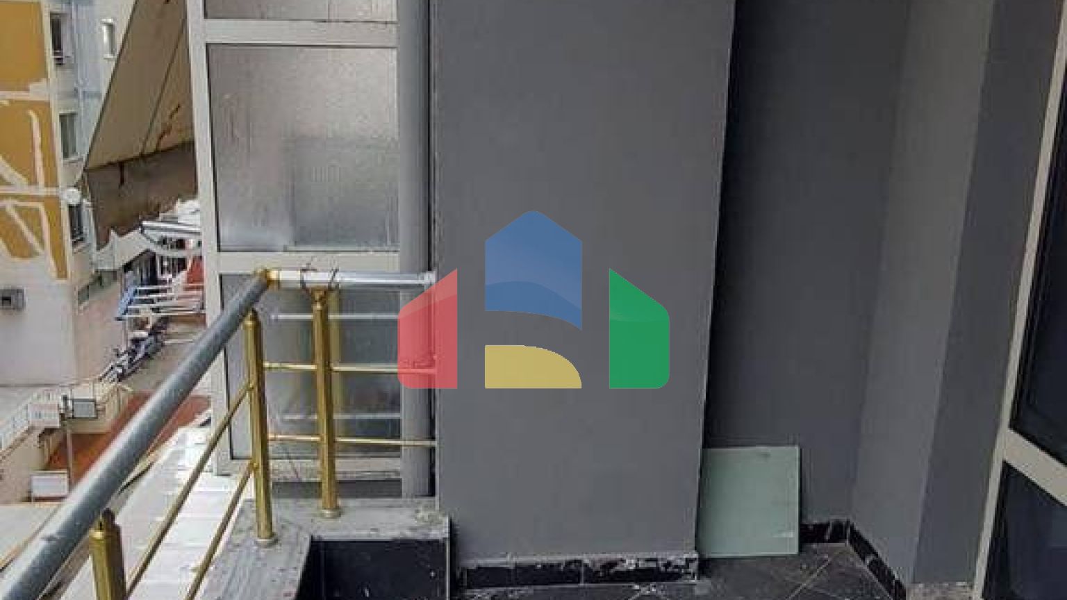 1+1 с балконом, р-н PLAZH, 60 м.кв