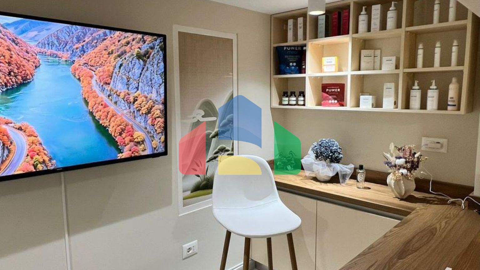 Салон красоты, Дуррес, 50 м.кв