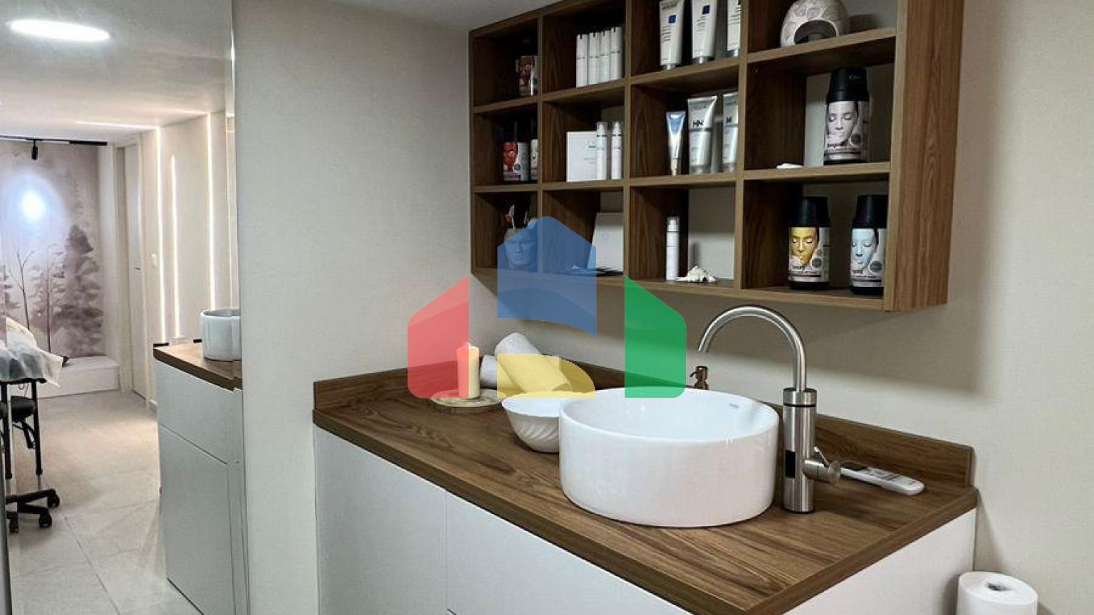 Салон красоты, Дуррес, 50 м.кв