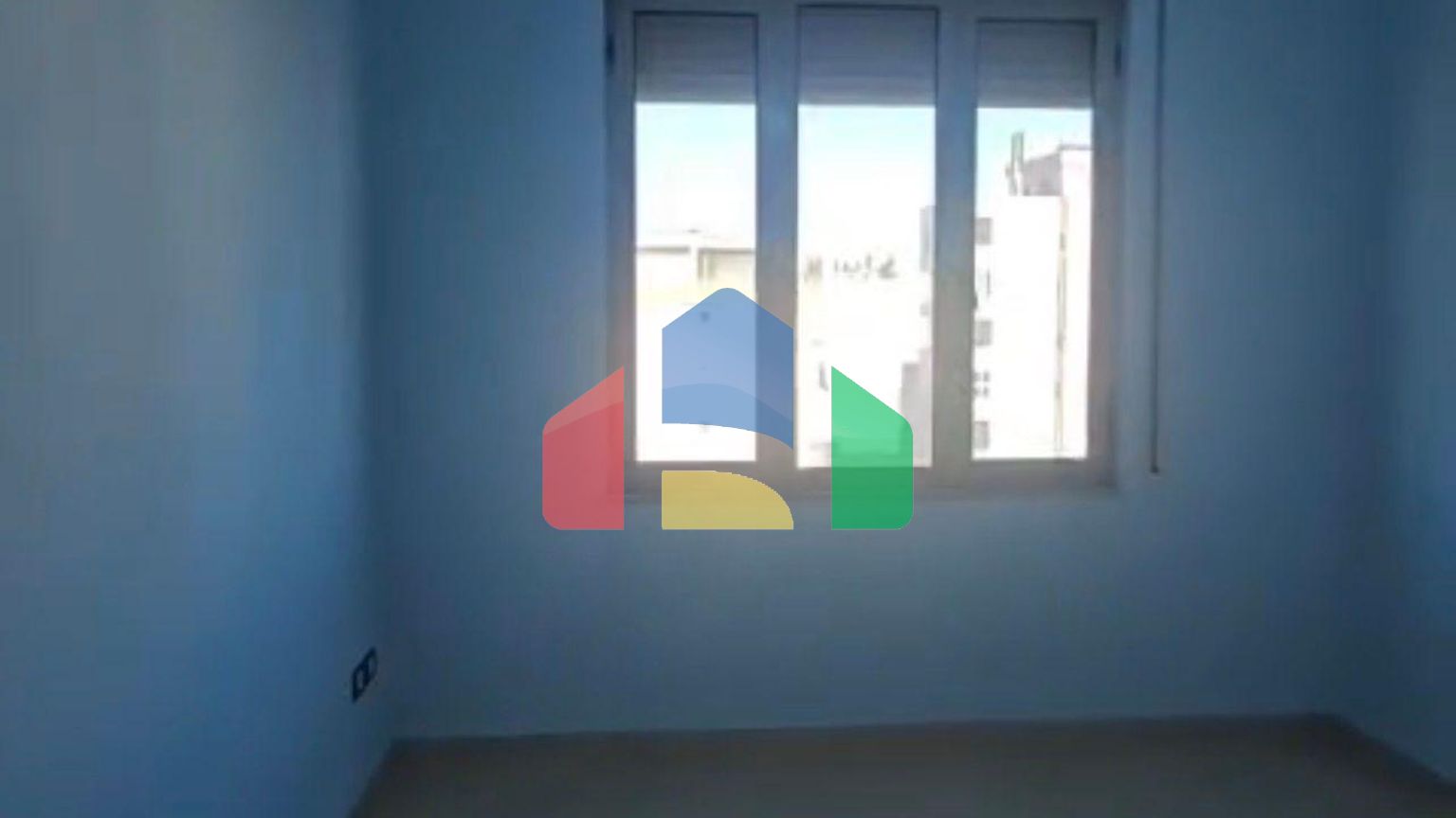 2+1+2 с балконом,  в центре Durres, 110 м.кв