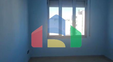 2+1+2 с балконом,  в центре Durres, 110 м.кв