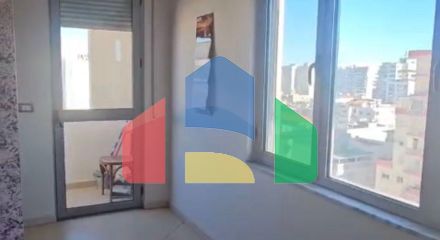 2+1+2 с балконом,  в центре Durres, 110 м.кв