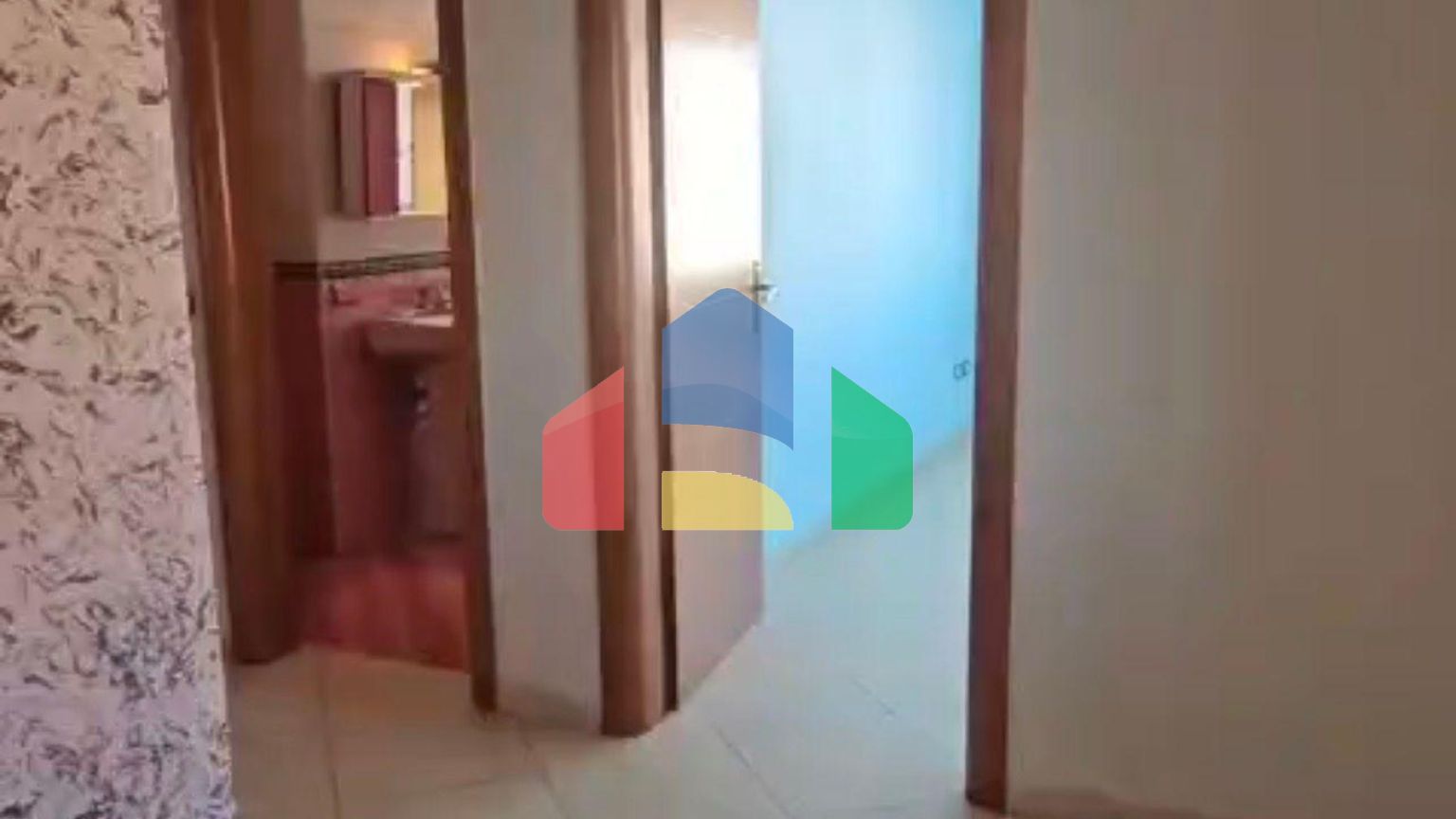 2+1+2 с балконом,  в центре Durres, 110 м.кв