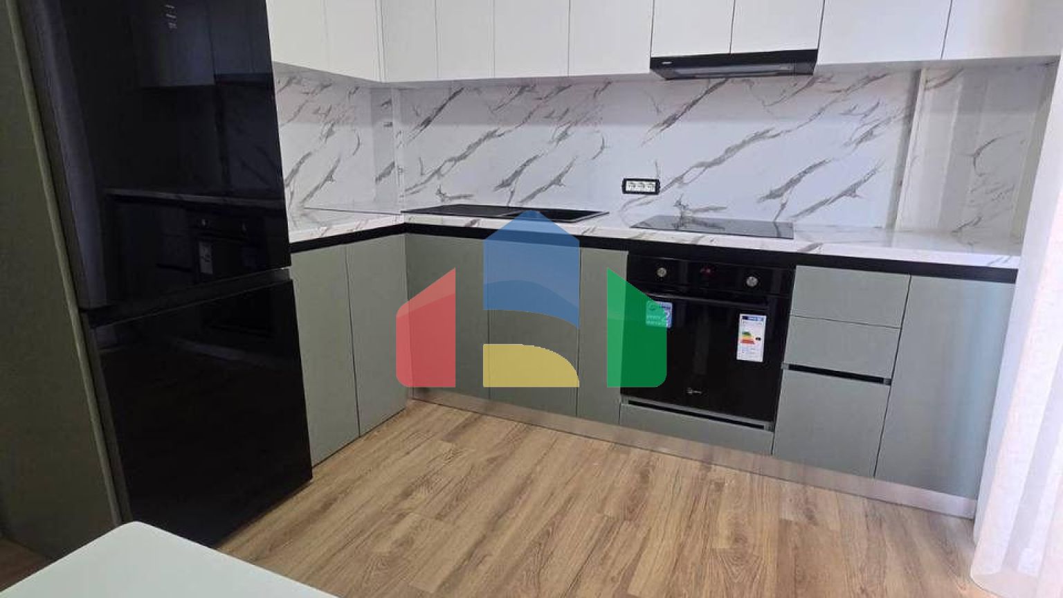 2+1+отдельная кухня с балконом, р-н Пляж, Illiria, 98 м.кв