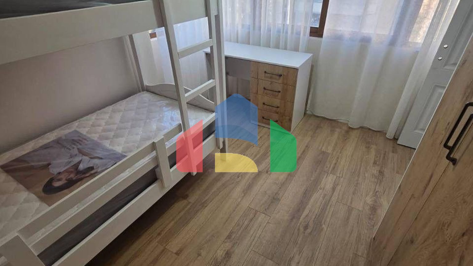 2+1+отдельная кухня с балконом, р-н Пляж, Illiria, 98 м.кв