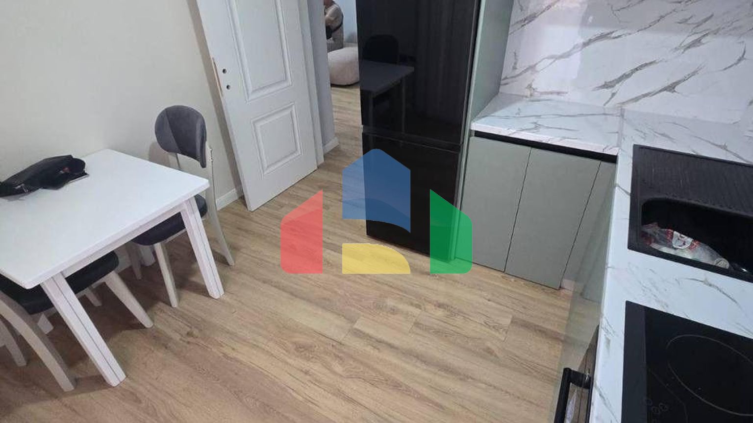 2+1+отдельная кухня с балконом, р-н Пляж, Illiria, 98 м.кв