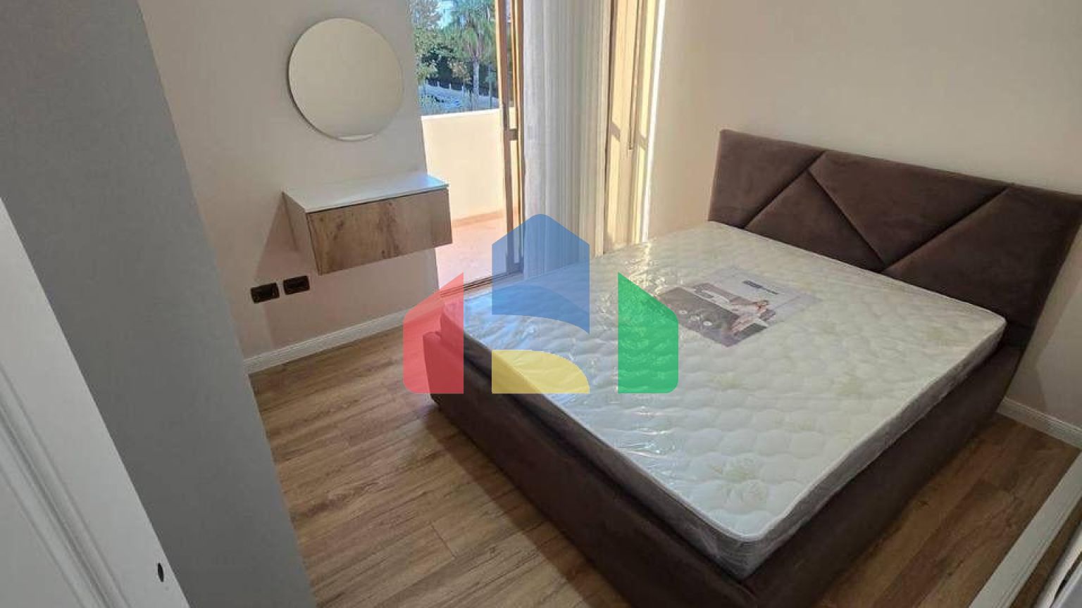 2+1+отдельная кухня с балконом, р-н Пляж, Illiria, 98 м.кв