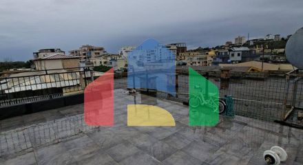 2+1 с балконом, р-н Шкемби, 100 м.кв