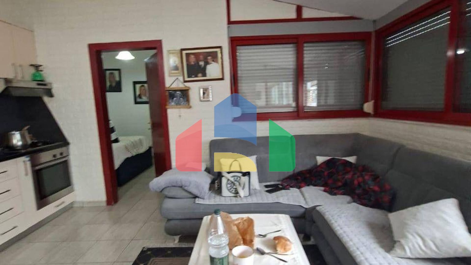 2+1 с балконом, р-н Шкемби, 100 м.кв