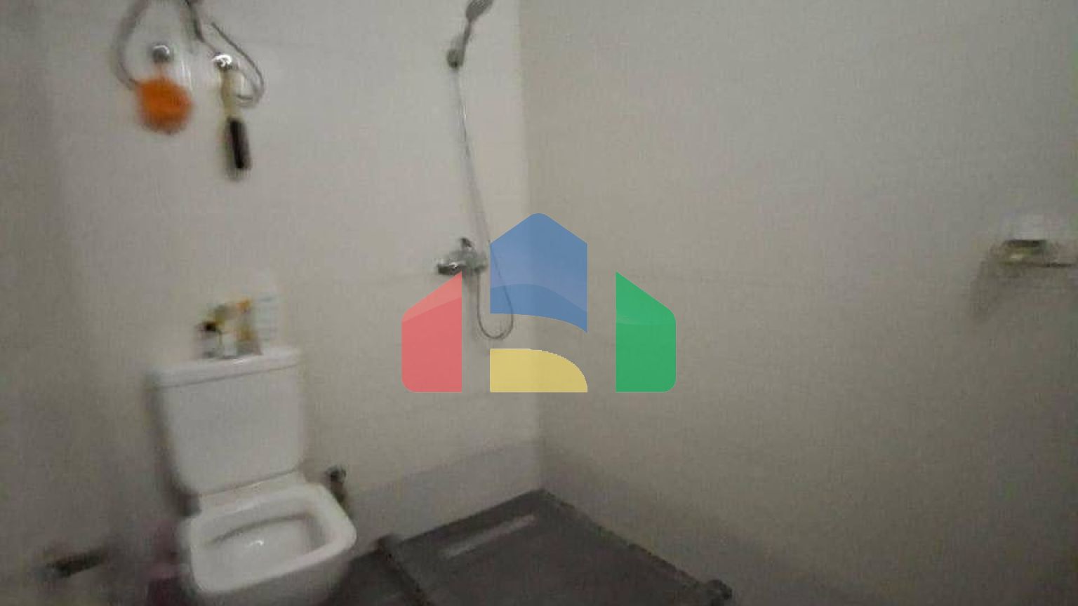 2+1 с балконом, р-н Шкемби, 100 м.кв