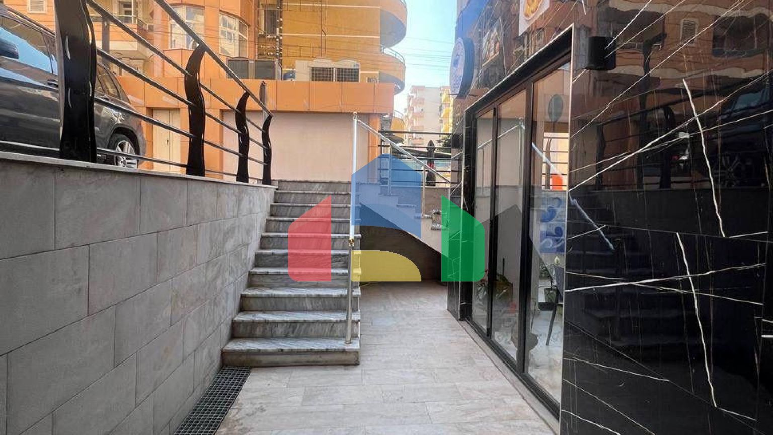 Продется под офис или магазин, Durres, Plazh, 88 м.кв