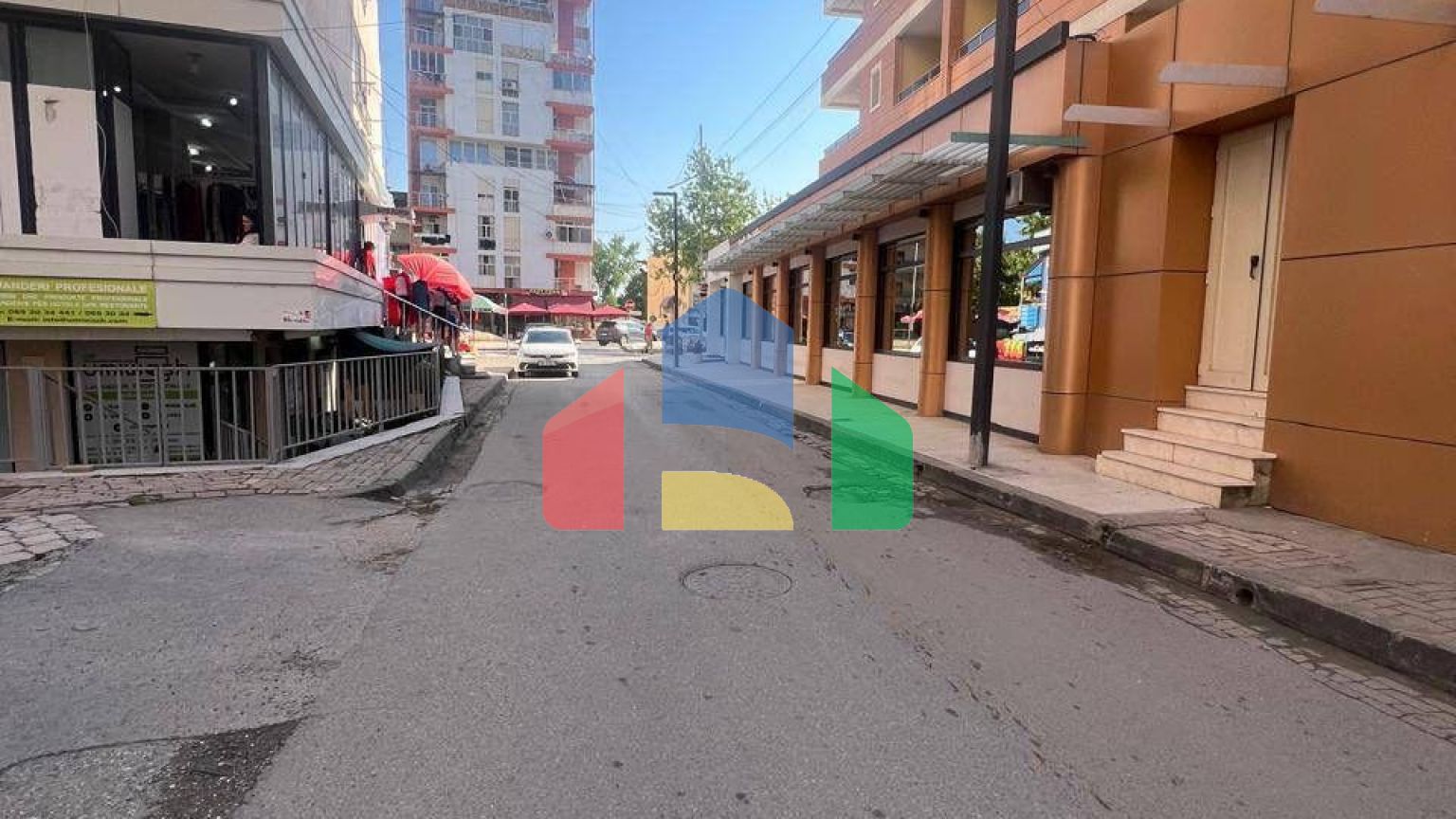 Продется под офис или магазин, Durres, Plazh, 88 м.кв