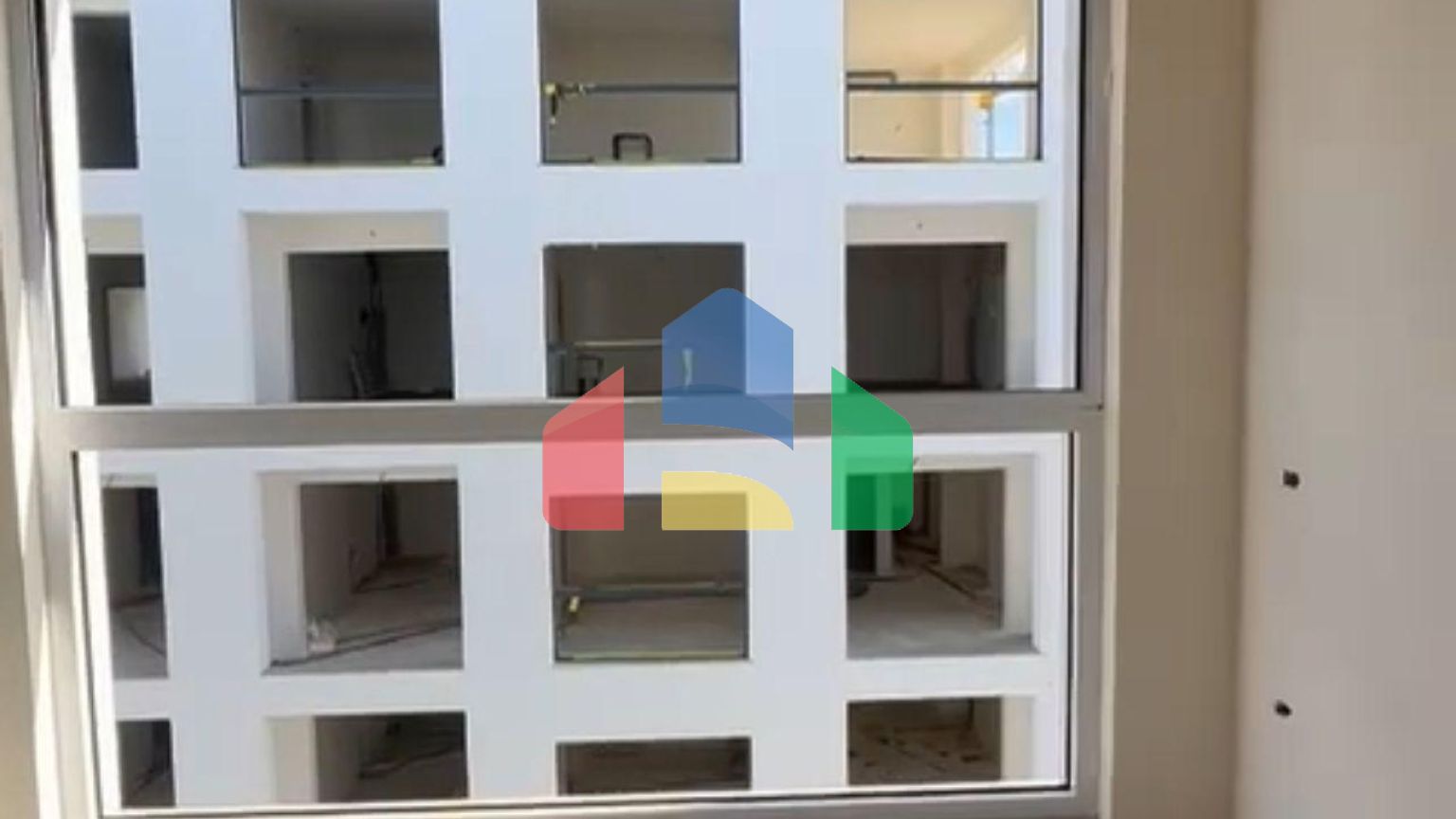 2+1 с балконом, Golem, 100 м.кв