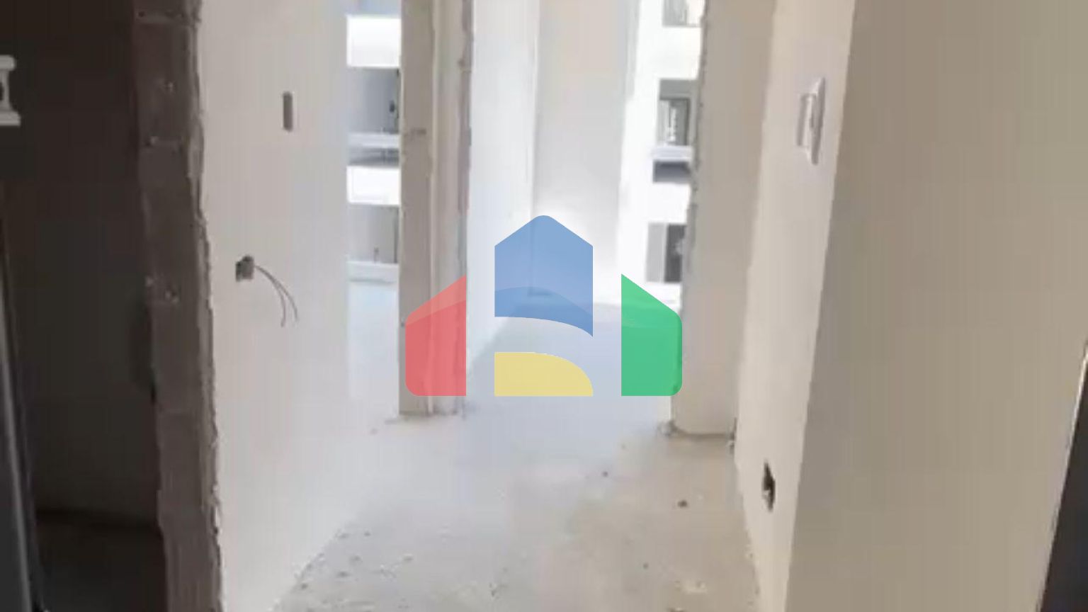 2+1 с балконом, Golem, 100 м.кв