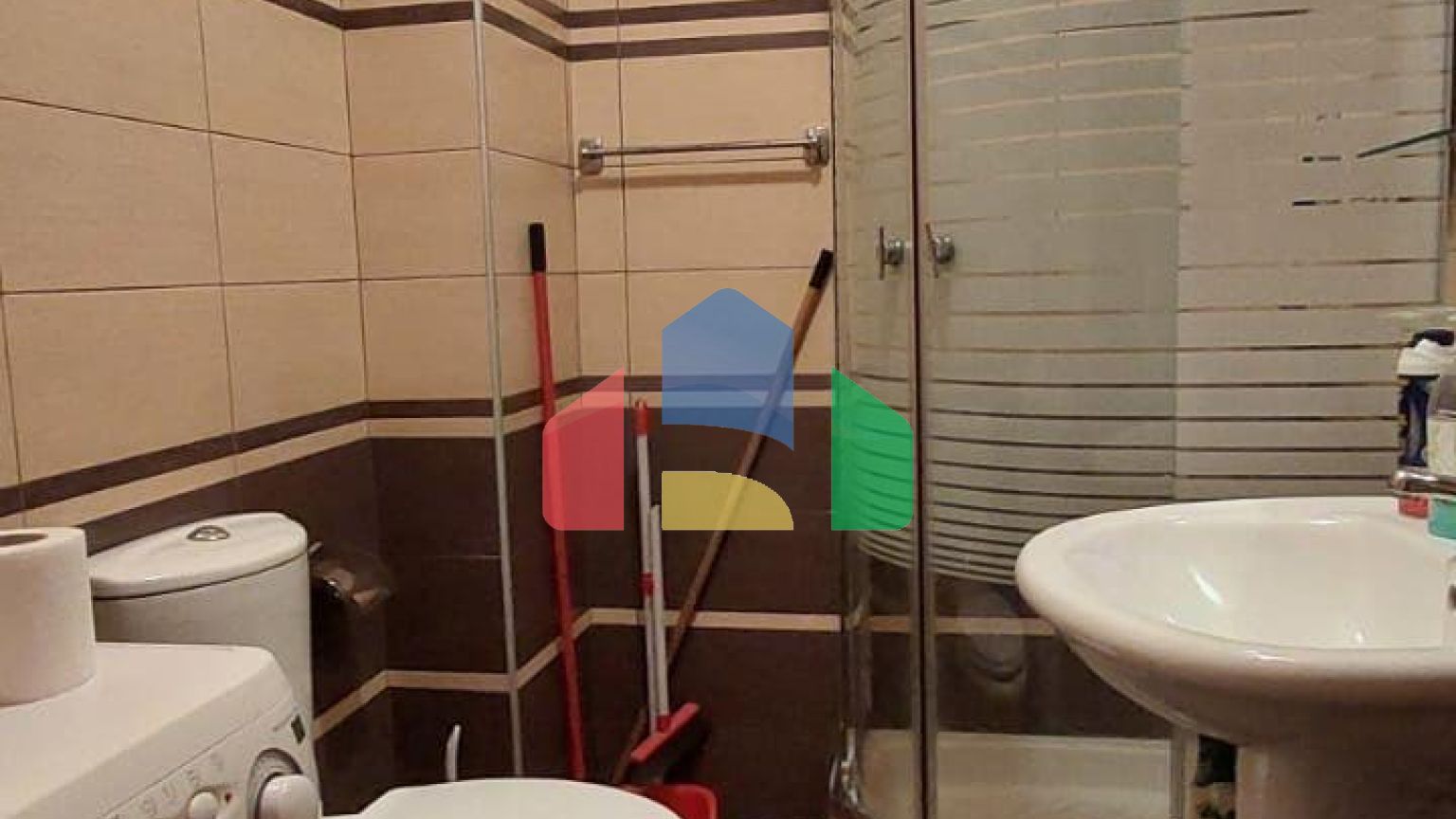 1+1 с балконом, Голем, 64 м.кв