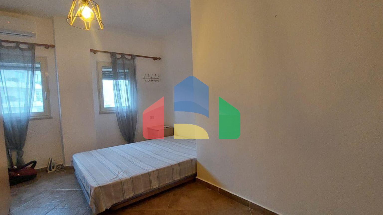 1+1 с балконом, Голем, 64 м.кв