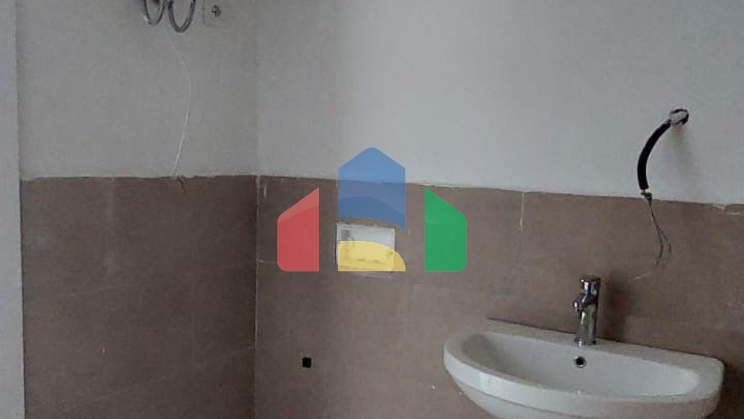 1+1 с балконом, Голем, 63,77 м.кв