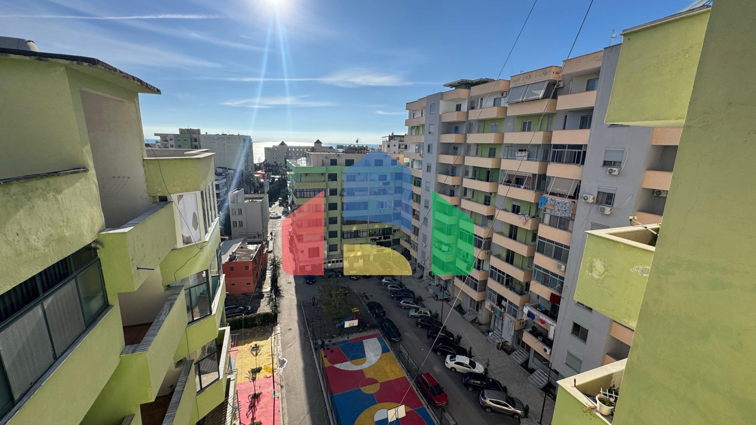 2+1 с балконом, р-н Пляж возле школы, 95 м.кв