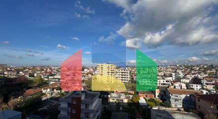 2+1 с балконом, р-н Пляж возле школы, 95 м.кв