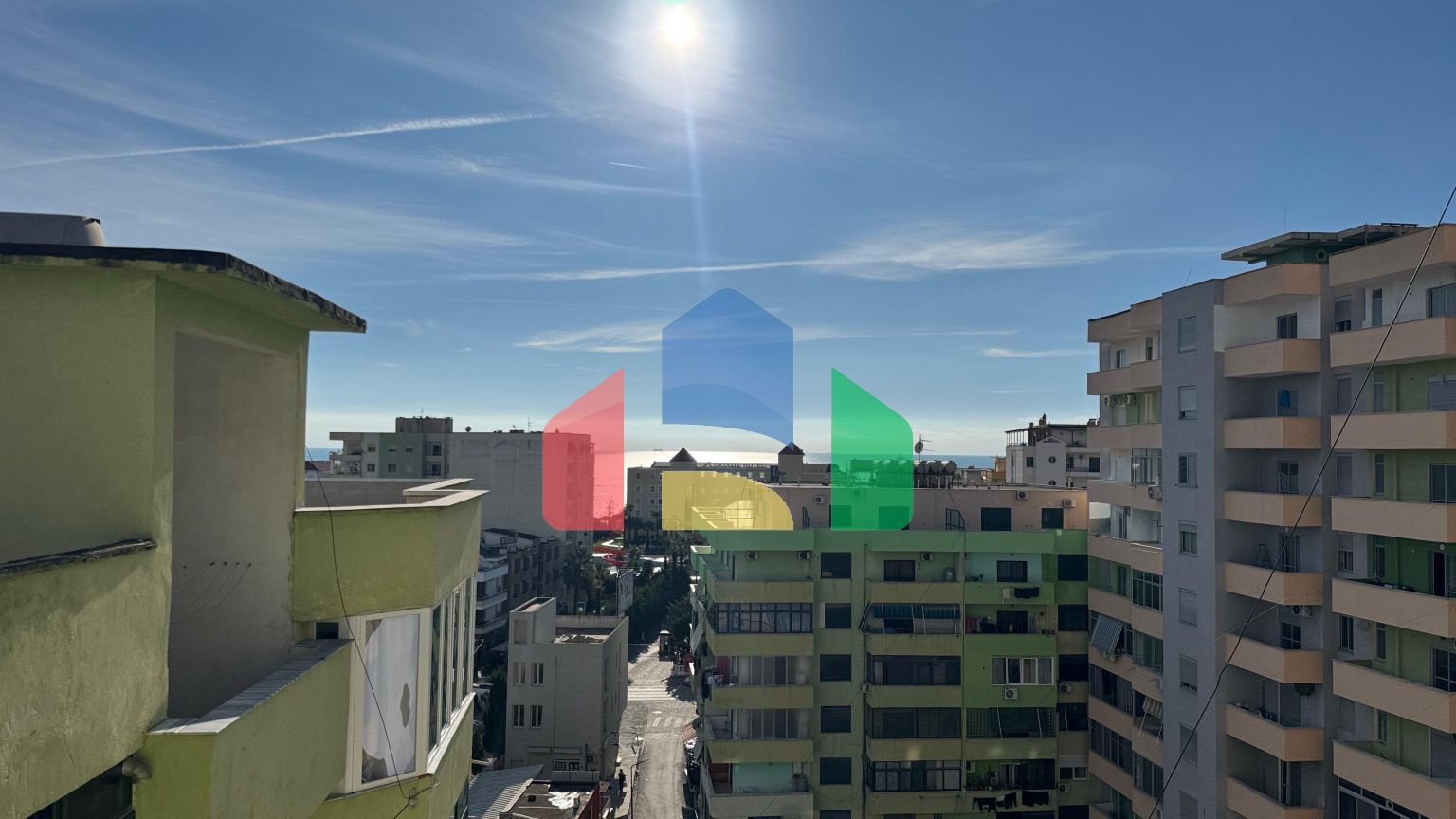 2+1 с балконом, р-н Пляж возле школы, 95 м.кв