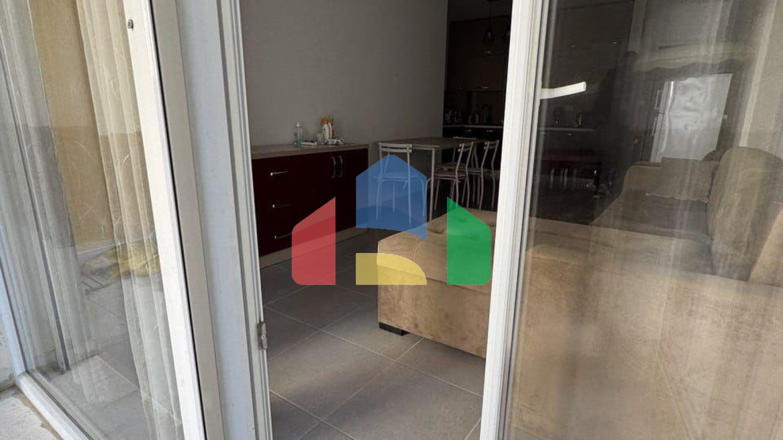 1+1 с гаражом, р-н Черрет, 55 м.кв 