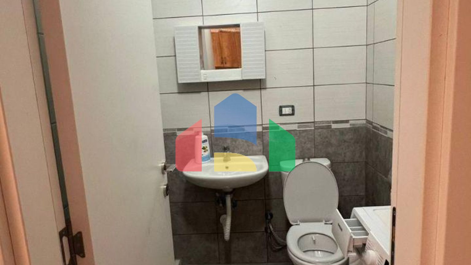 1+1 с балконом, р-н Черрет, 39.33 м.кв 