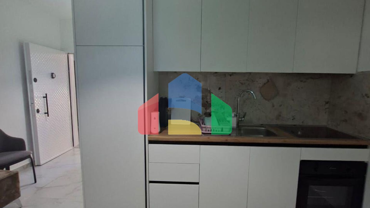 1+1 с ремонтом, Шкемби возле отеля Majestic, 40 м.кв