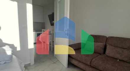 1+1 с ремонтом, Шкемби возле отеля Majestic, 40 м.кв