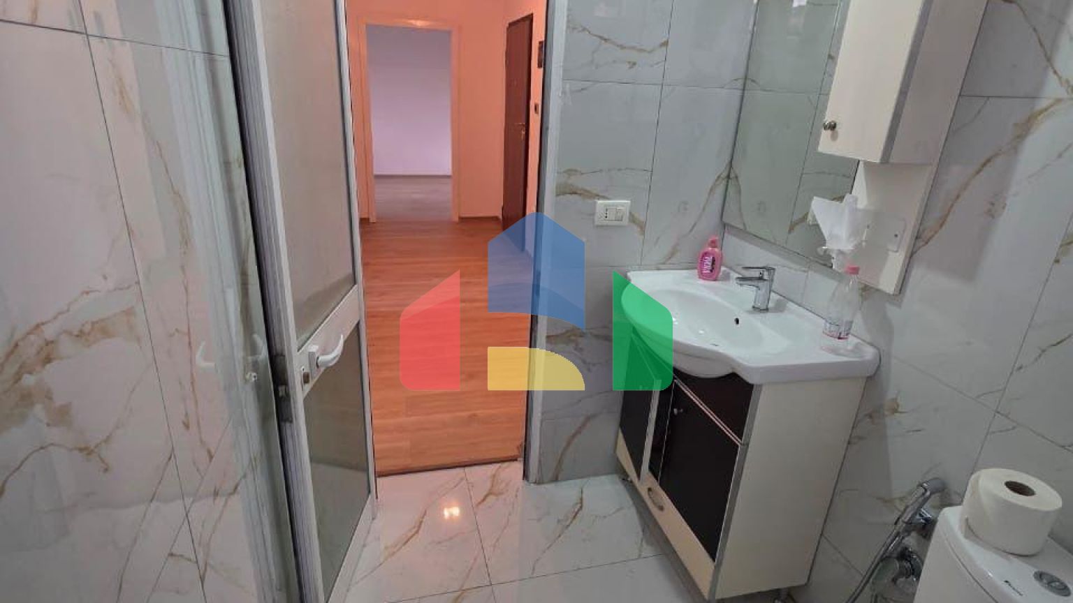 2+1 с двумя балконами, Центр, 85 м.кв