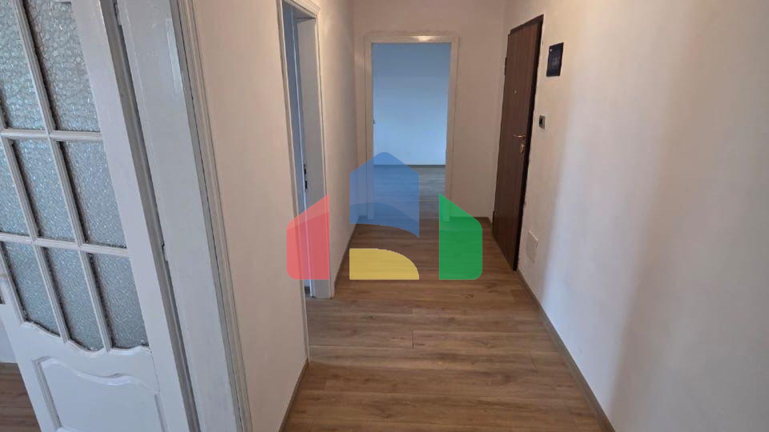 2+1 с двумя балконами, Центр, 85 м.кв