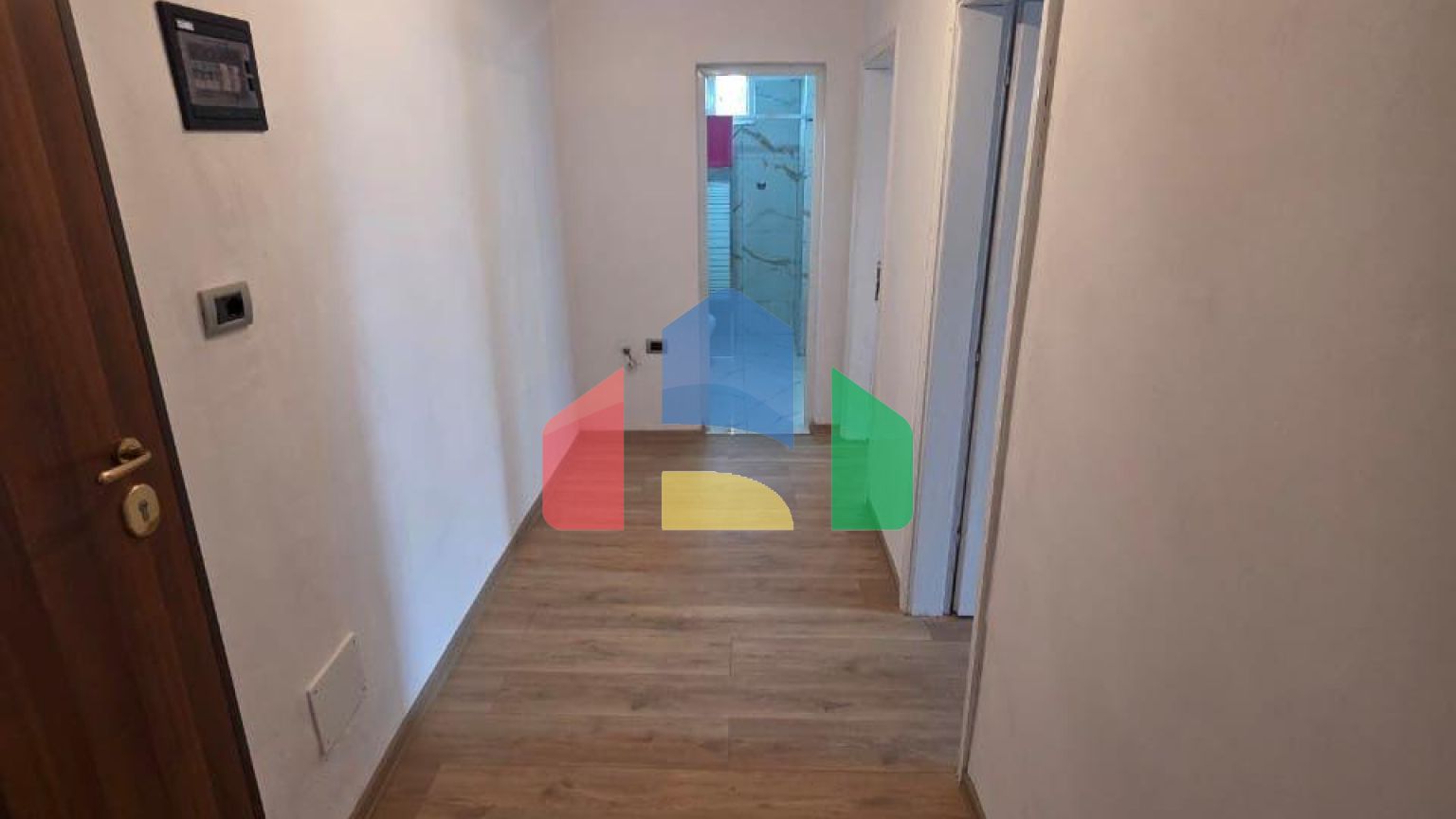 2+1 с двумя балконами, Центр, 85 м.кв